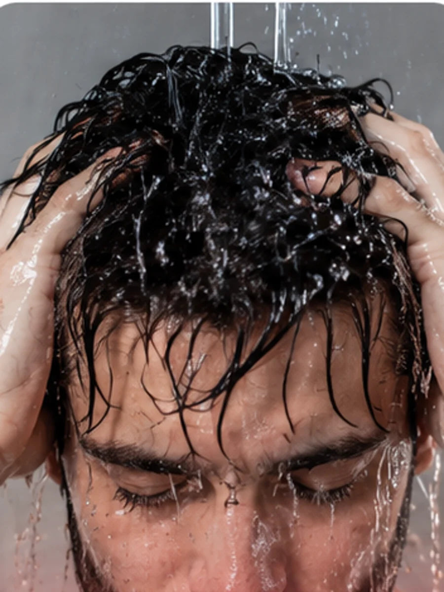 Haare und Bart befeuchten