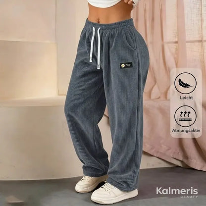 Cordhose Graublau getragen